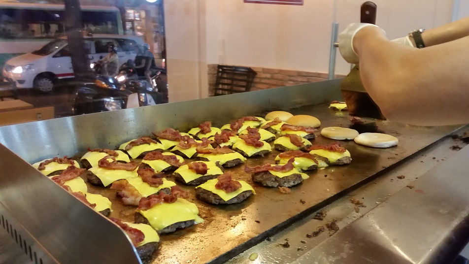 chuck's burger grill